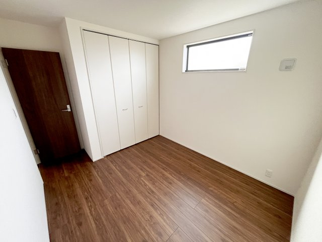 吉田町住吉7期　新築戸建の洋室