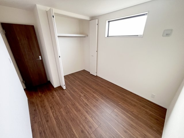 吉田町住吉7期　新築戸建の洋室