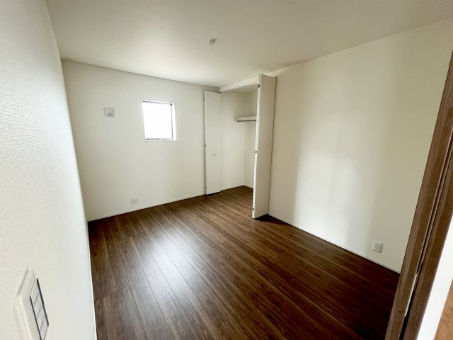 吉田町住吉7期　新築戸建の洋室