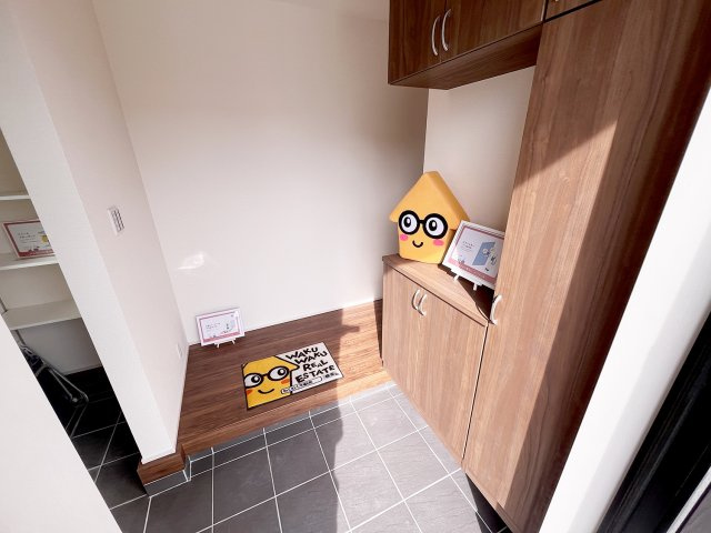 吉田町住吉7期　新築戸建の玄関