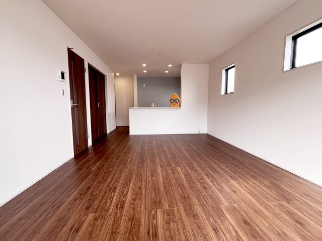 吉田町住吉7期　新築戸建の居間・リビング