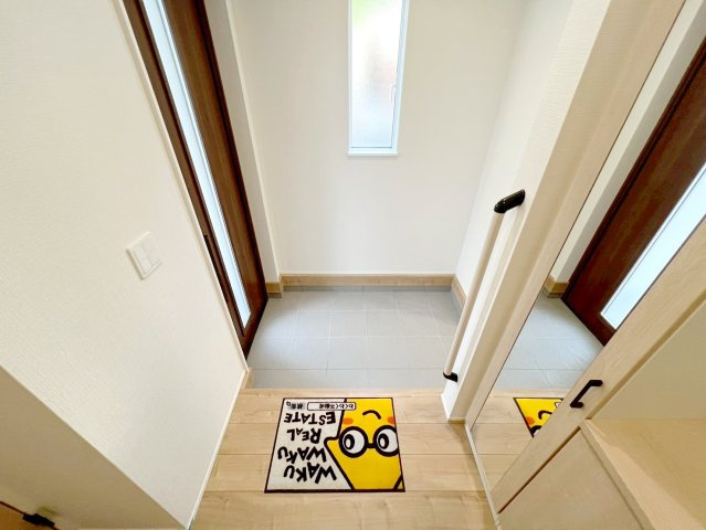 新築 島田市松葉町　第1期　限定1棟の玄関