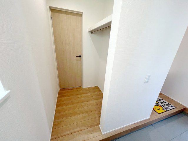 新築 島田市松葉町　第1期　限定1棟の玄関