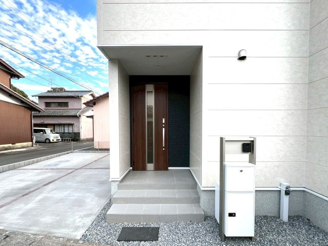 新築 島田市松葉町　第1期　限定1棟の玄関