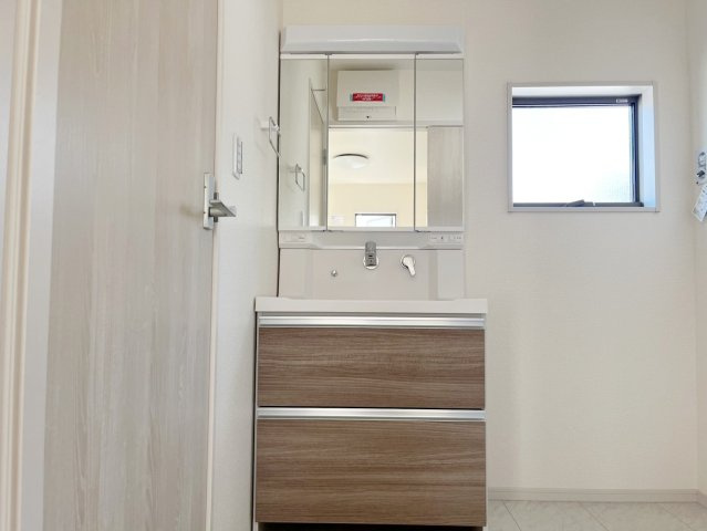 中古戸建の独立洗面台