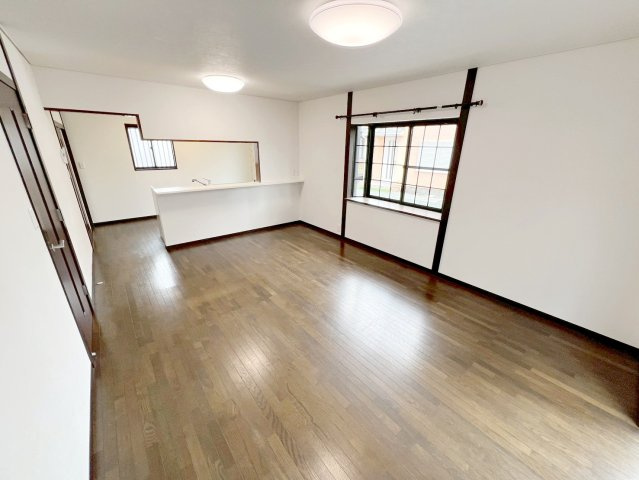 中古 戸建ての居間・リビング