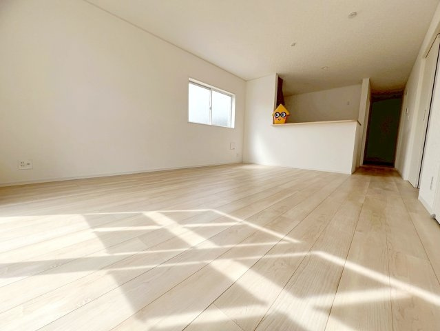 牧之原市細江　第13　　の居間・リビング