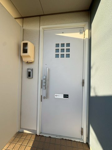 クレセオ花水木の玄関