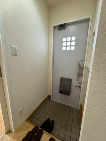 クレセオ花水木の玄関