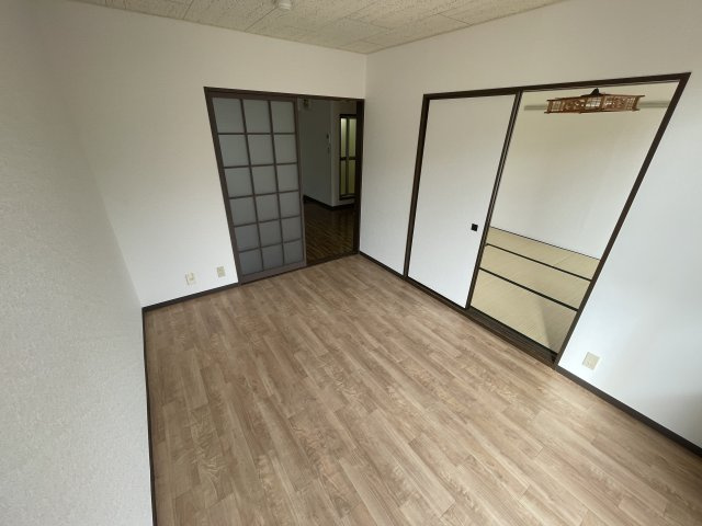 ベルテ東金の洋室