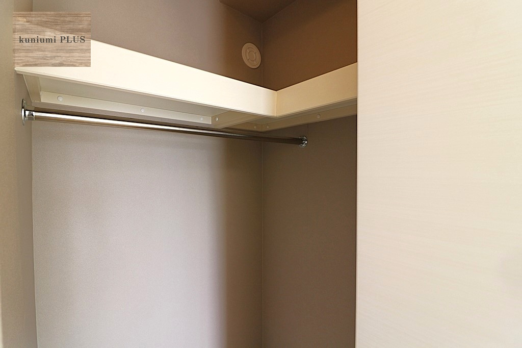 プレミスト堺筋本町ラディーナの収納