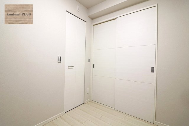 プレミスト堺筋本町ラディーナの洋室