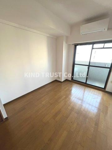 エスリード梅田東の居間・リビング|室内洗濯パン