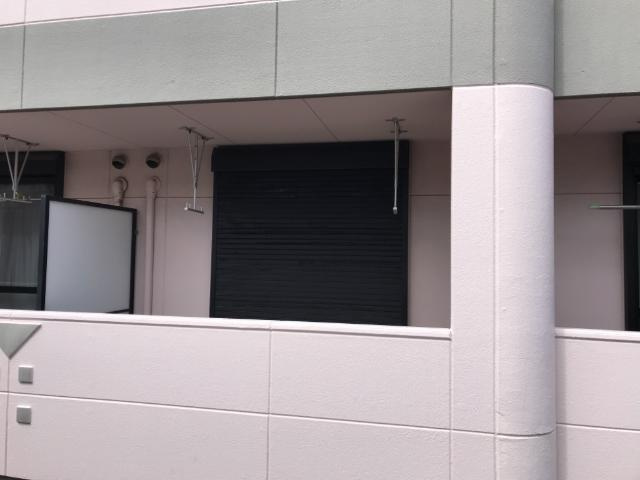 グランシャリオ一色のバルコニー|窓シャッター