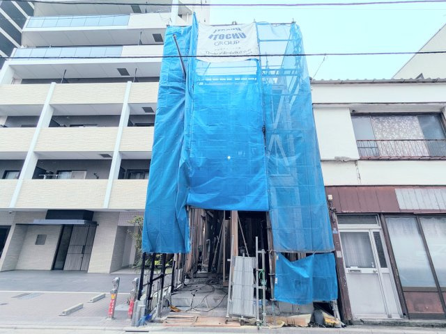 台東区竜泉３丁目の新築戸建の前面道路含む現地写真