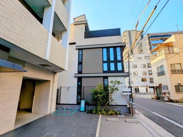 台東区竜泉３丁目の新築戸建の周辺|～南側が一部空地で抜けているので、陽当たりが確保しやすいです～