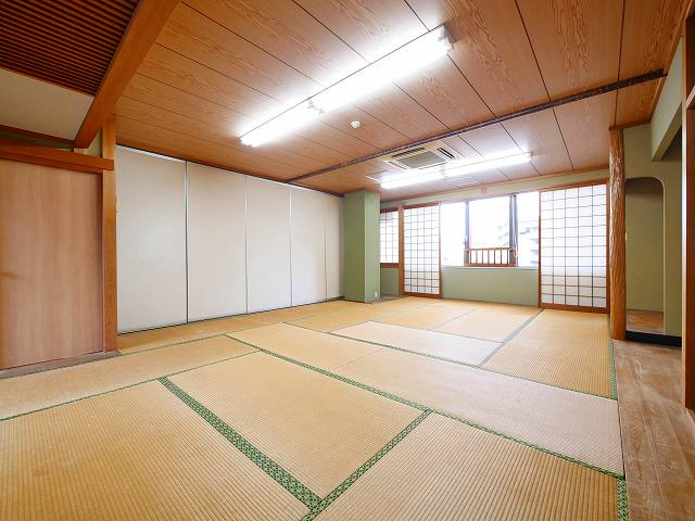 シティロイヤル富雄駅前の和室