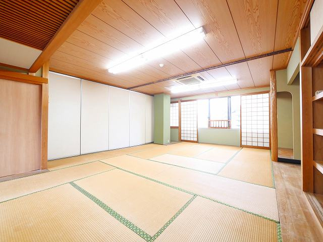 シティロイヤル富雄駅前の和室