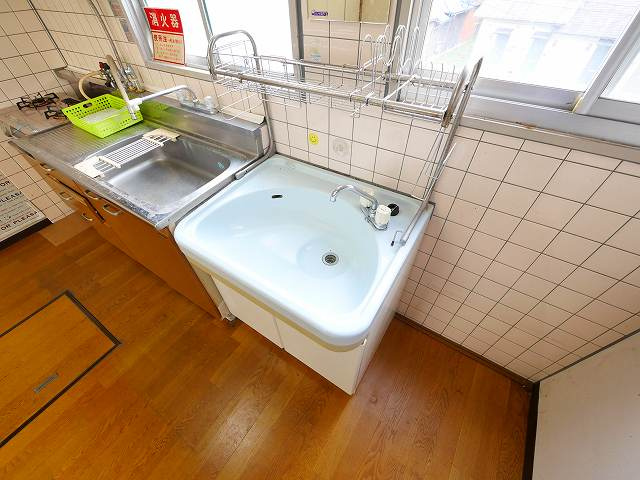 シティロイヤル富雄駅前の独立洗面台