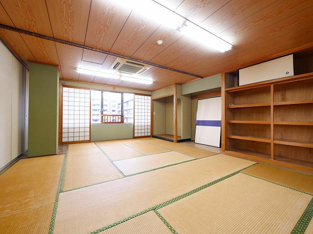 シティロイヤル富雄駅前の和室
