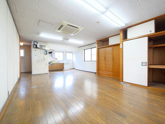 シティロイヤル富雄駅前の内装