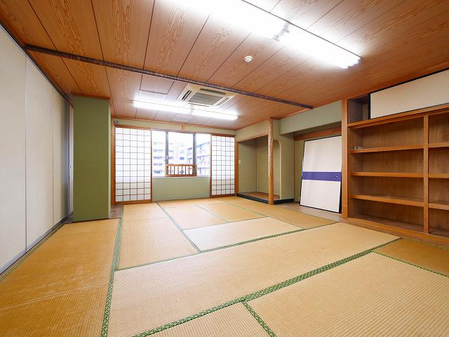 シティロイヤル富雄駅前の和室