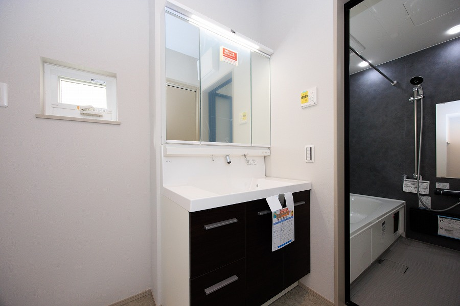 仲介手数料不要　大英産業アーキデイズ光の森西５号地【南ヶ丘小・合志中】の独立洗面台