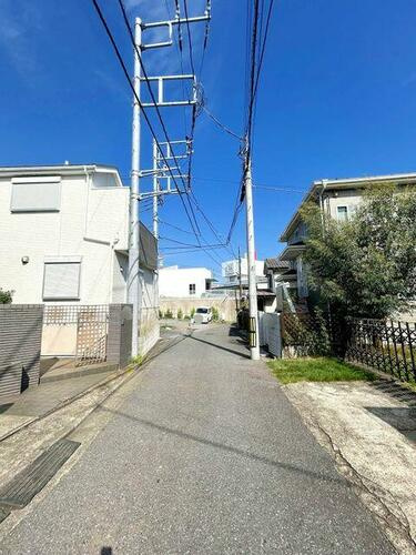 泉区中田南2丁目 新築戸建 5990万円の前面道路含む現地写真