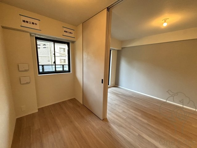 コンフォリア新大阪宮原Qの寝室