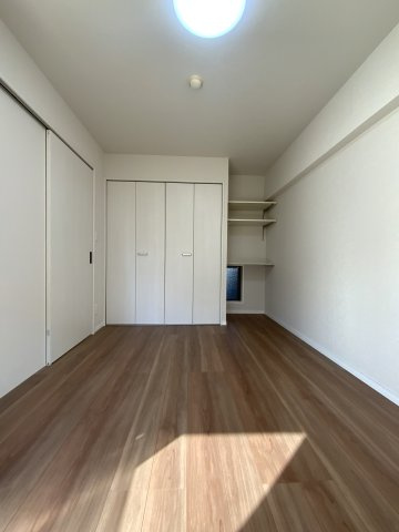 ダイアパレスかちどき橋の洋室|リビング横の洋室6.4帖