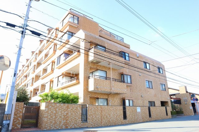 ダイアパレスかちどき橋の外観