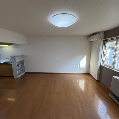 セジュール壱番館の居間・リビング