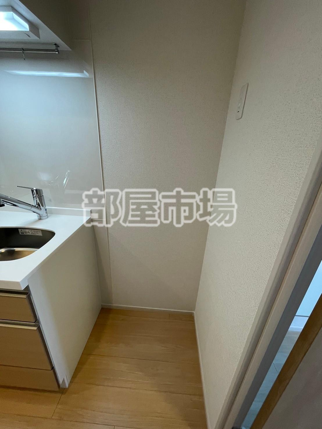 Ｅ.ステージ新御徒町のキッチン|冷蔵庫置場