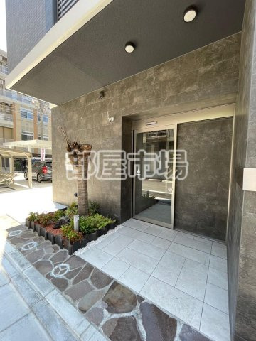 Ｅ.ステージ新御徒町のエントランス