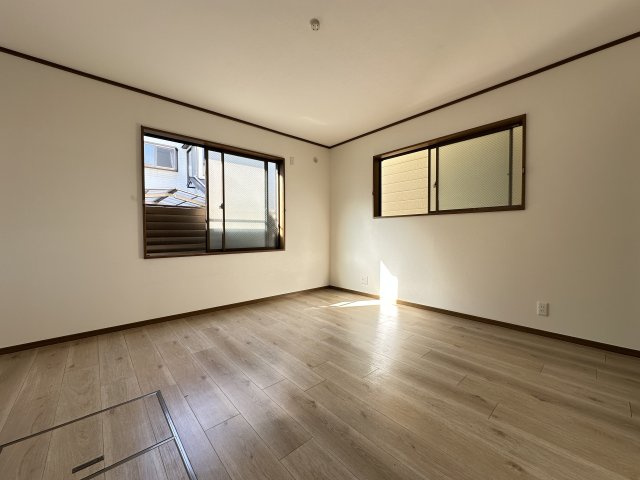 明石市山下町戸建の居間・リビング