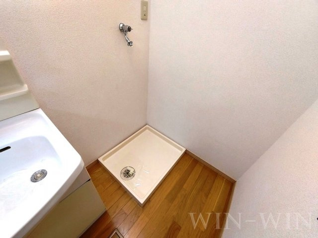 プラッサムコートMK A棟の洗面所