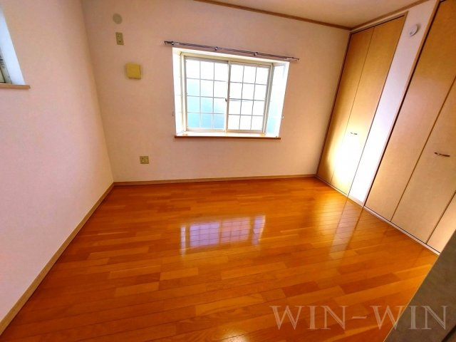 プラッサムコートMK A棟の寝室