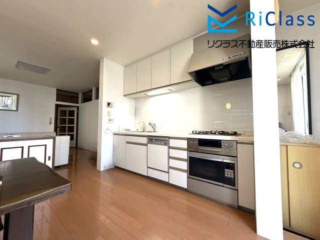 中古戸建　大阪市旭区清水１丁目のキッチン|キレイなシステムキッチンです