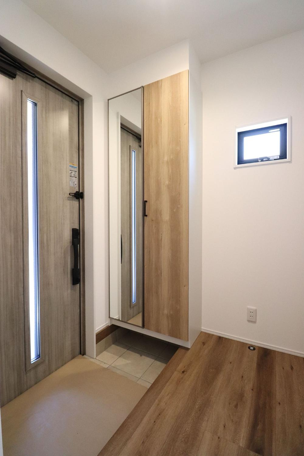 LAVIE保免上2501B の玄関