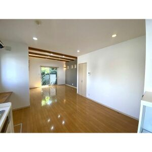 【居間・リビング】 | 三和町⼾建