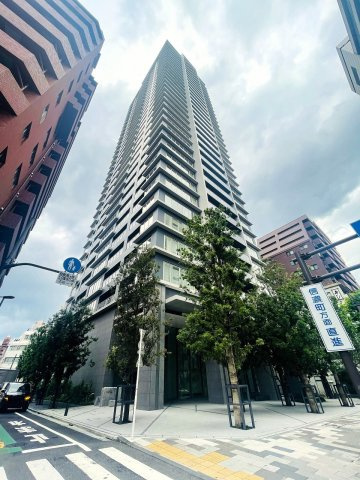 クラッシィタワー新宿御苑の外観