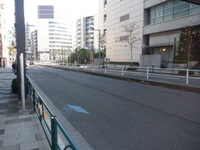 クラッシィタワー新宿御苑のその他|前面道路