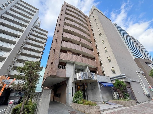 グラントピア新大阪の外観