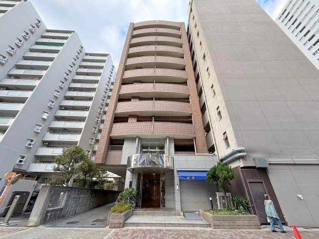 グラントピア新大阪の外観