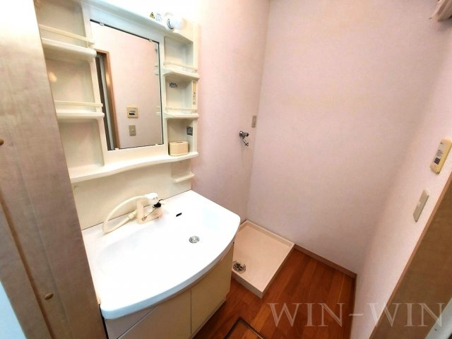 プラッサムコートMK B棟の独立洗面台