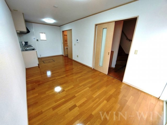 プラッサムコートMK B棟の居間・リビング