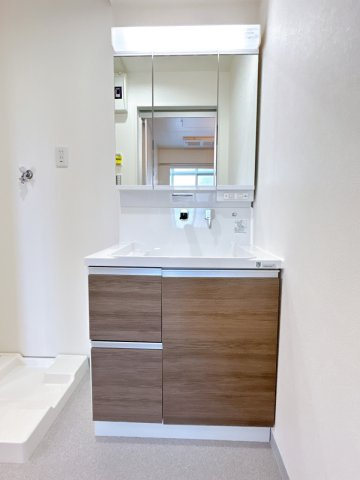 リ・エンブル駅北の独立洗面台