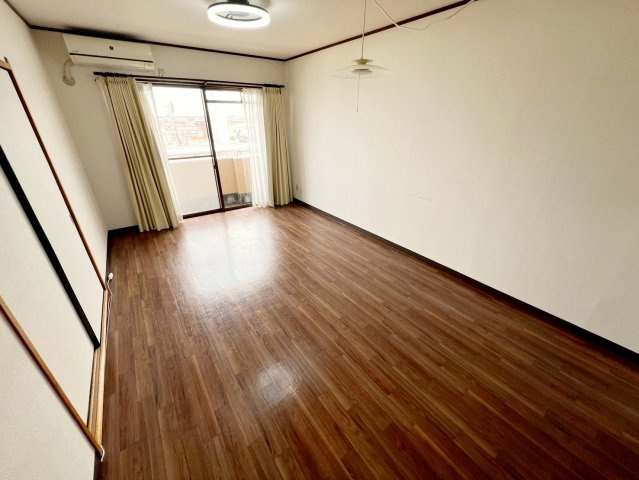 ラフィーネ小石川の洋室