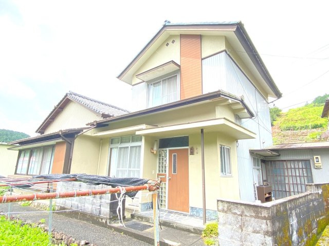 中古 戸建ての外観|◇◆わくわく不動産◆◇
自然に囲まれた環境でのどかな暮らしを♪
部屋数・収納スペース豊富な間取り☆
【朝比奈第一小・岡部中エリア】