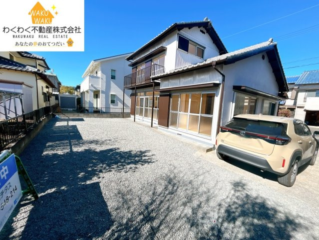 中古 戸建ての前面道路含む現地写真